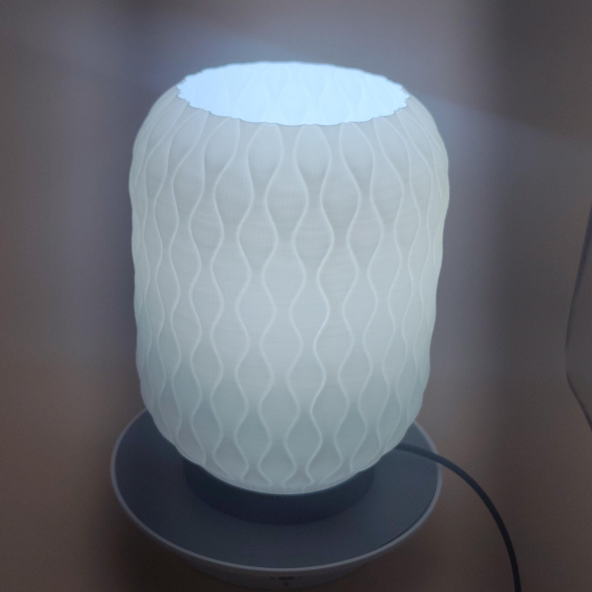 3D Printed Serene Wave Table Lamp, Diamond Lattice Accent Light, Funky Danish Pastel Bedside Lamp, Modern Textured Geometric Desk Light
