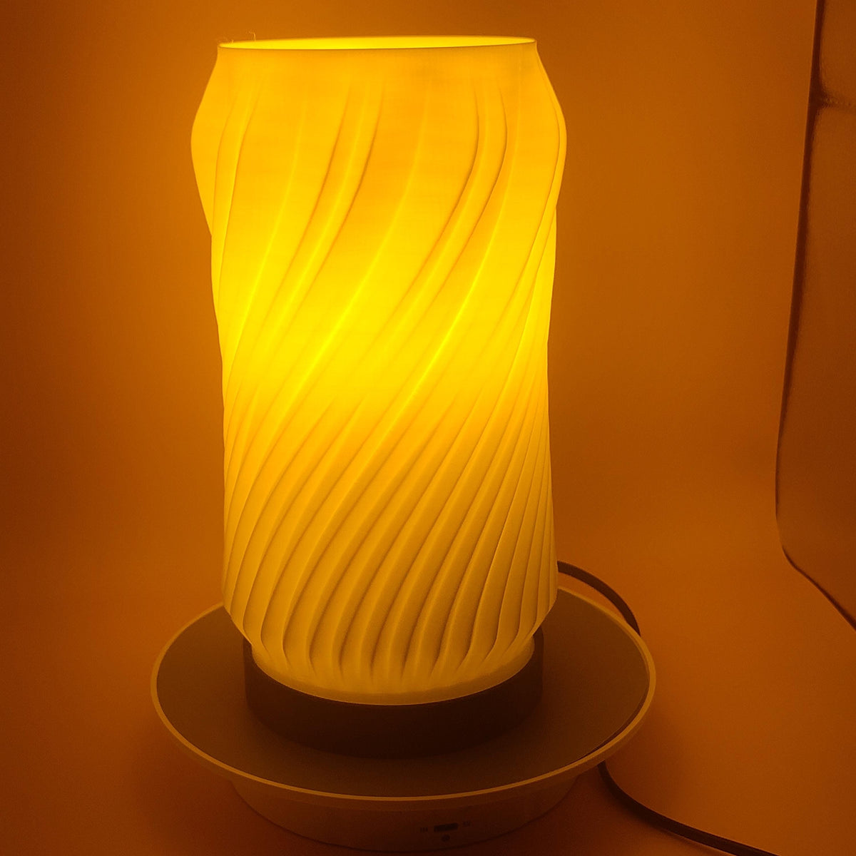 3D Printed Minimalist Twist Table Lamp, Spiral Geometric Accent Light, Funky Dopamine Decor Bedside Lamp, Modern Helical Desk Light