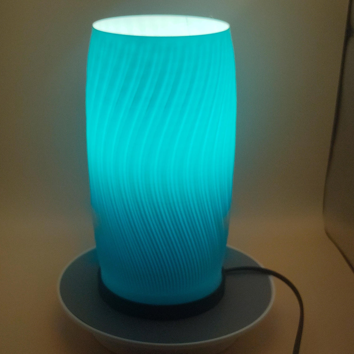 3D Printed Flow Curve Table Lamp, Wavy Organic Modernist Desk Light, Funky Dopamine Decor Bedside Lamp, Retro Cyberpunk Accent Light