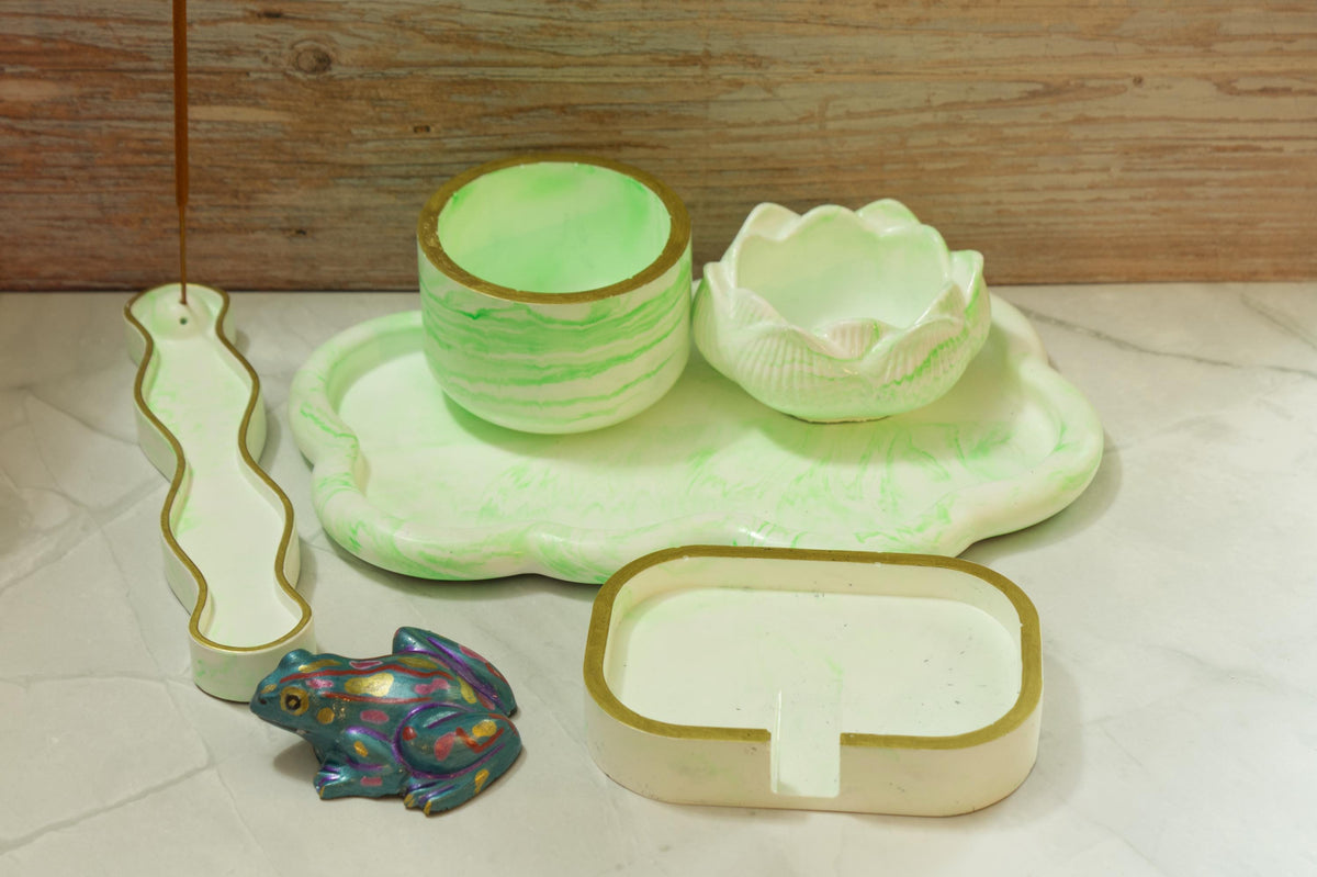 Modern Eco-resin Bar Soap Holder with Drainage - Marbled Stone Soap Tray, Waterproof Bathroom Counter Deck - The Horizon Soap Throne