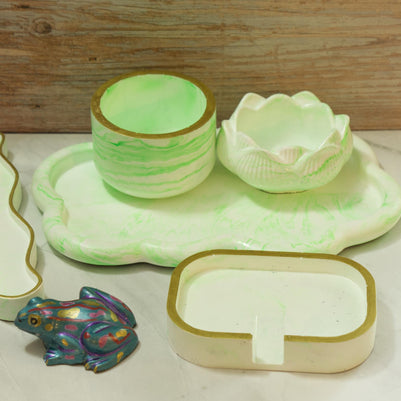 Modern Eco-resin Bar Soap Holder with Drainage - Marbled Stone Soap Tray, Waterproof Bathroom Counter Deck - The Horizon Soap Throne