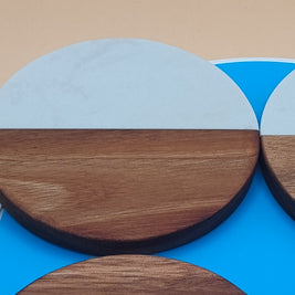 Marble and wood coaster set