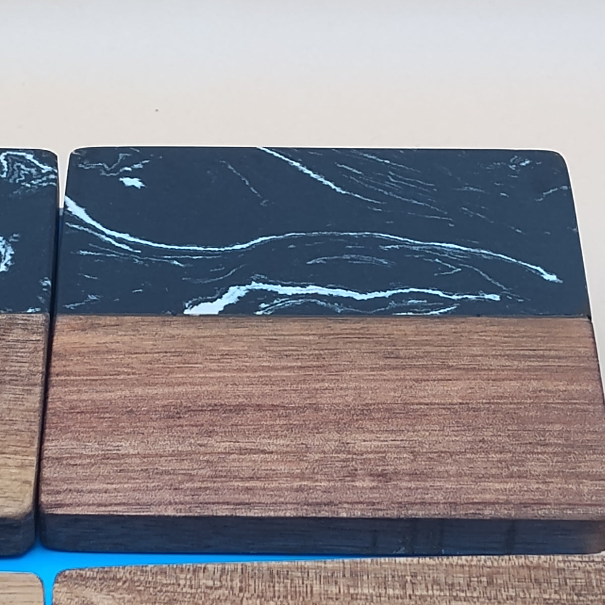Marble and wood coaster set